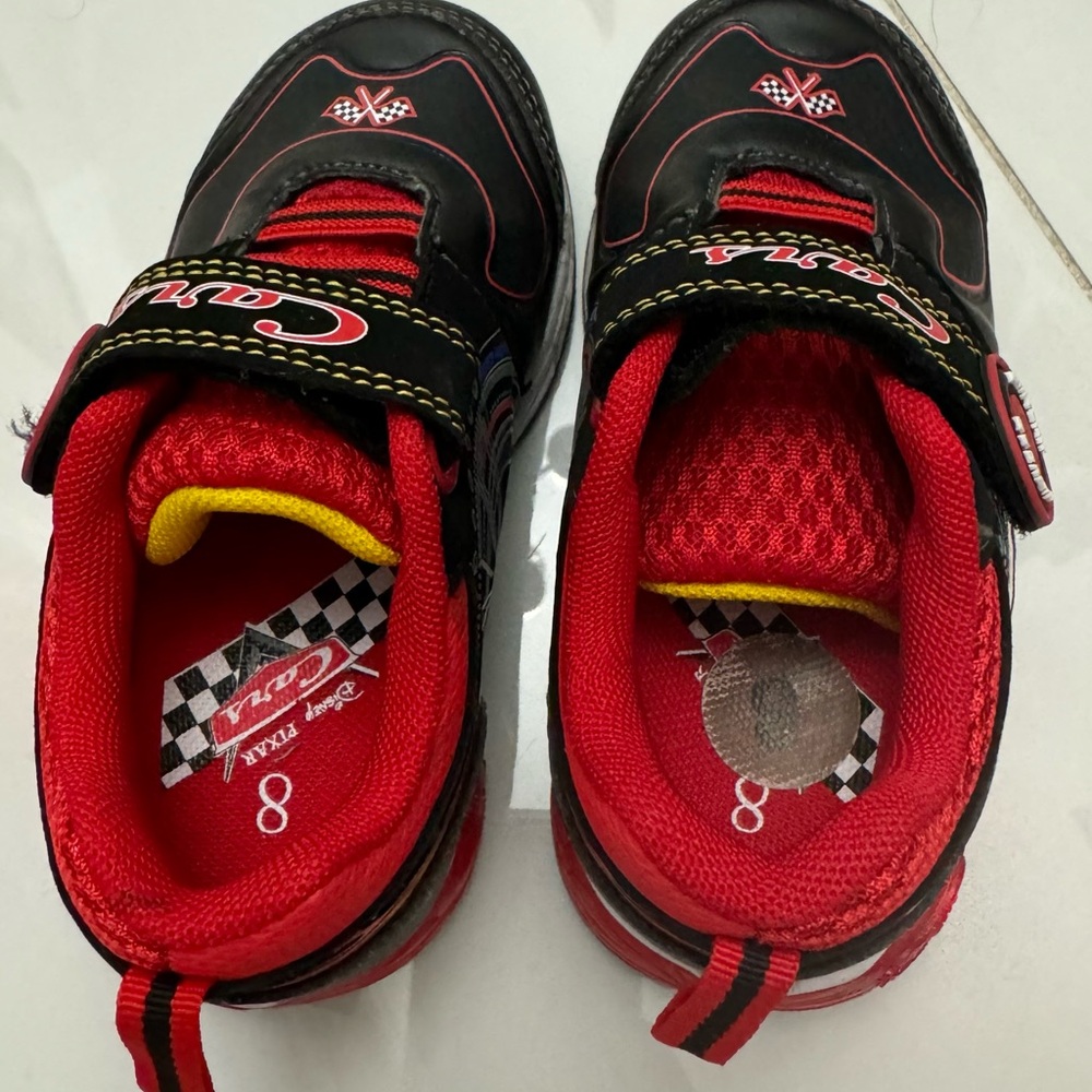 Toddler boy Disney’s Cars light up sneakers size 8